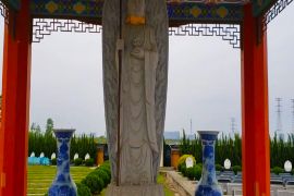 墓区亭子