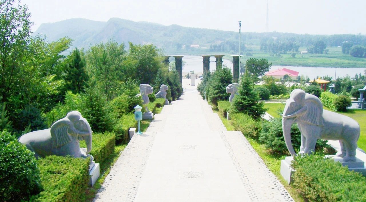 哈尔滨松鹤轩陵园风景建筑