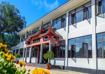 六宝山人文纪念园