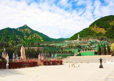 龙居山陵园