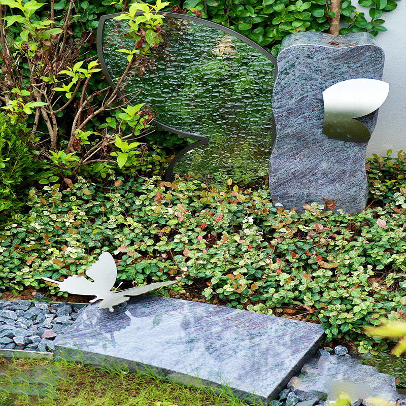 传统立碑