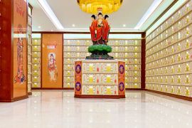 持莲观音