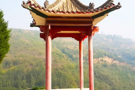 陵园凉亭
