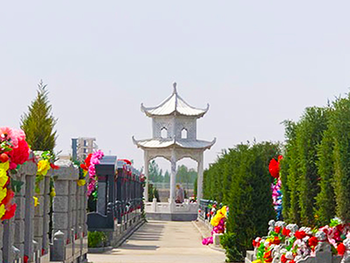 陵园凉亭