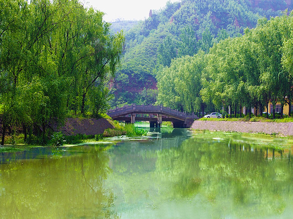 园区湖泊