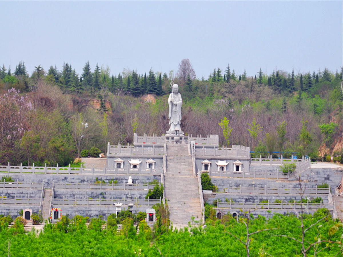 陵园佛像