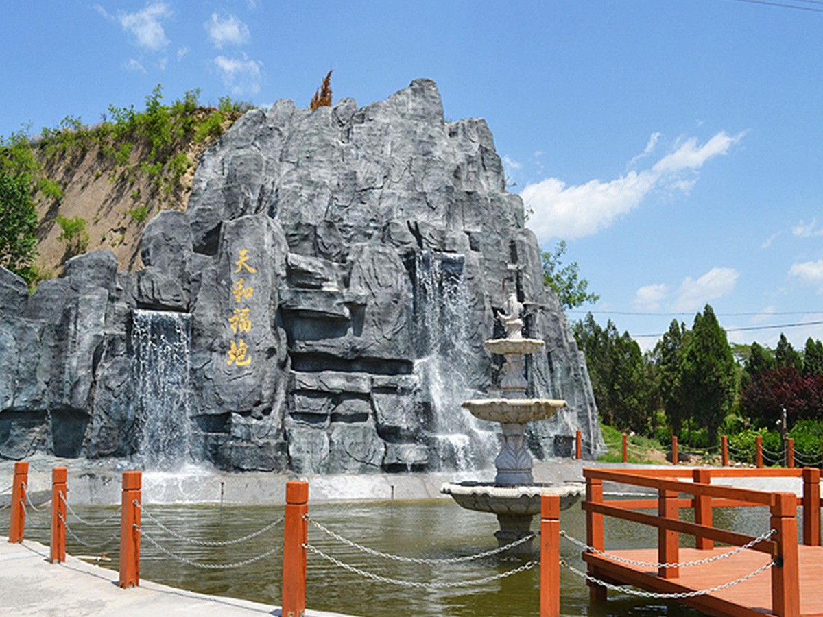 陵园假山