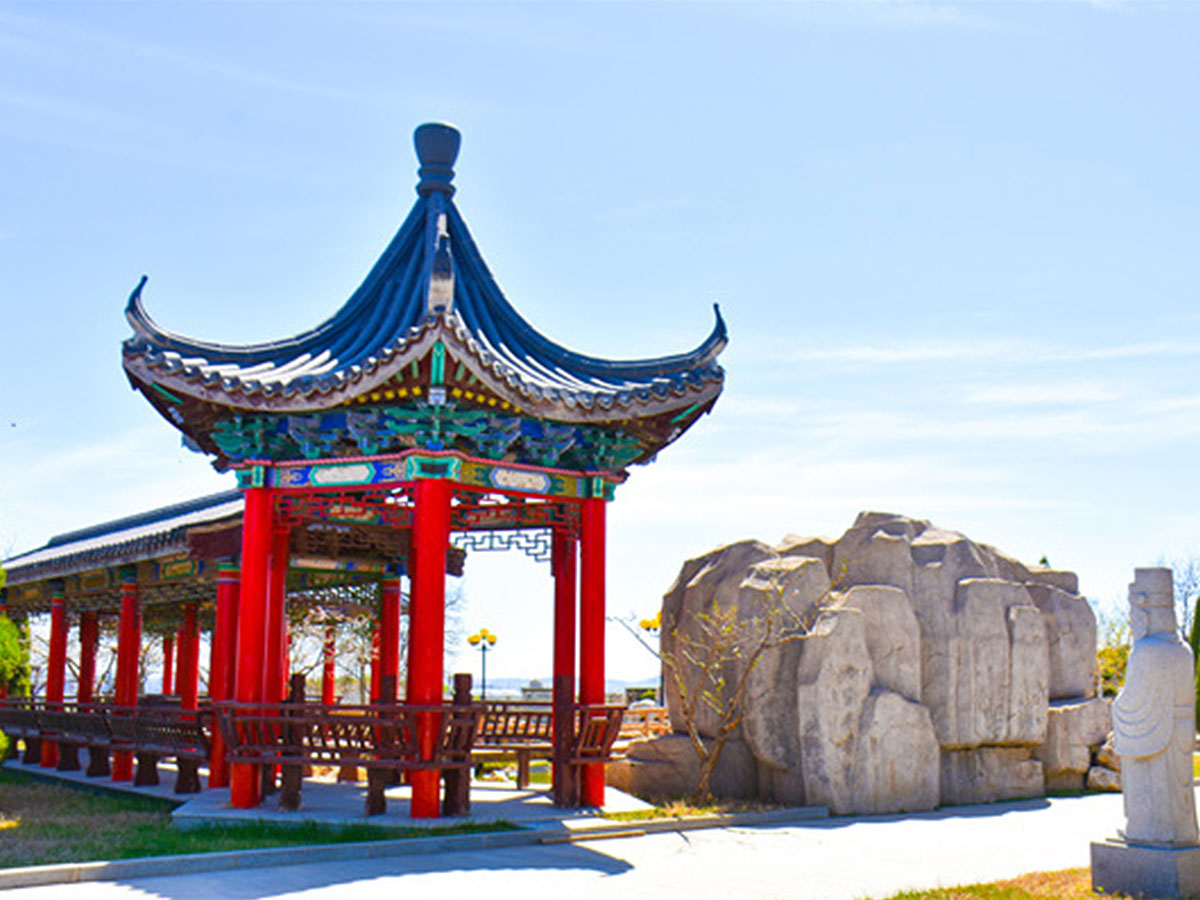 陵园凉亭