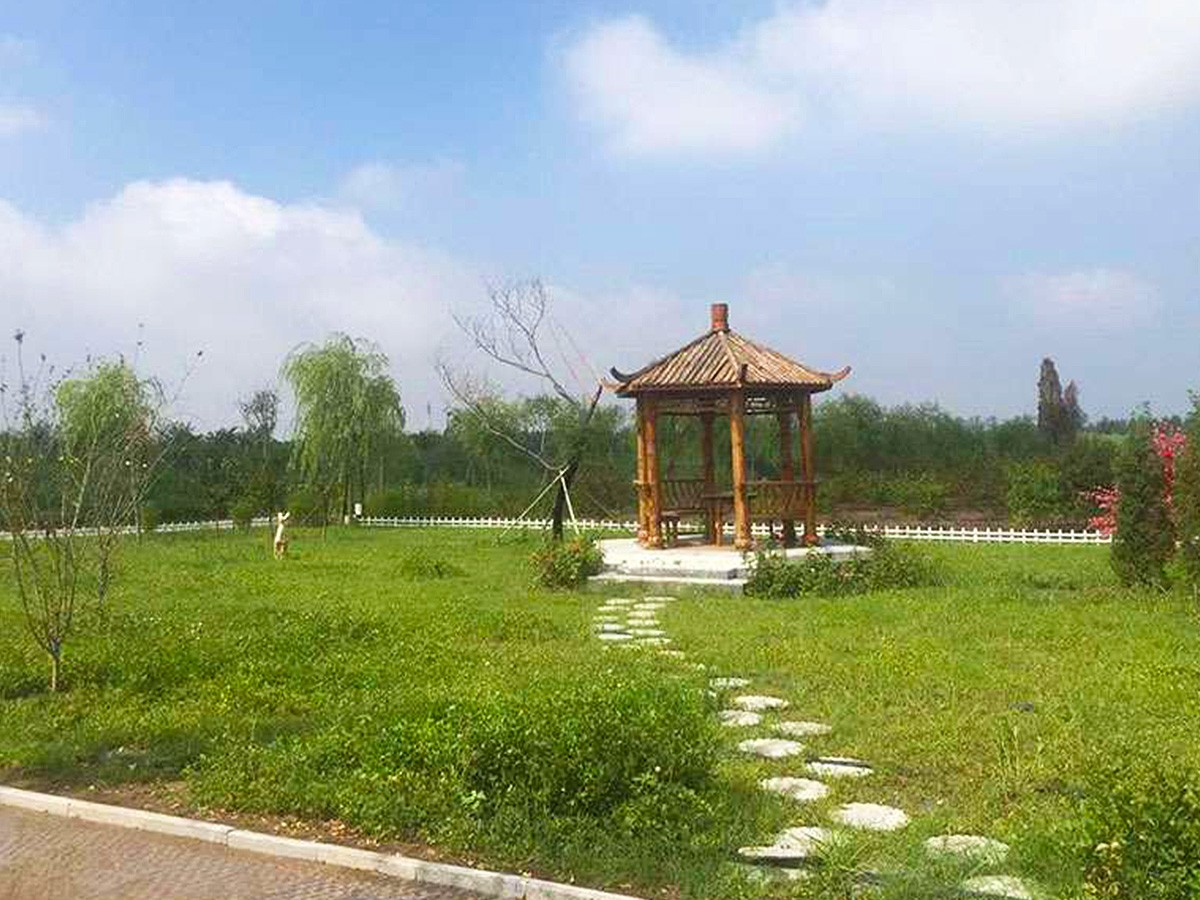 陵园亭子