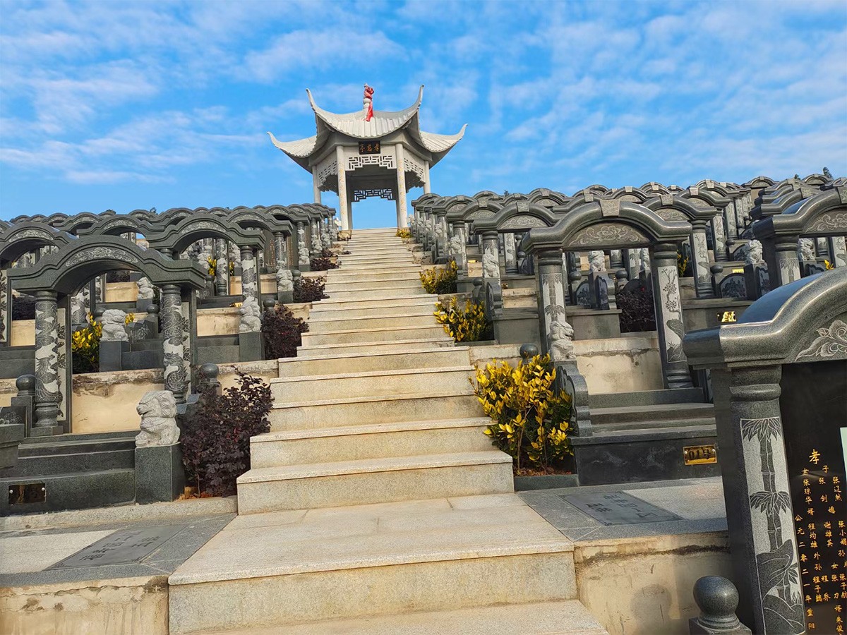 墓区凉亭