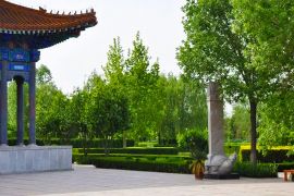 春色宜人